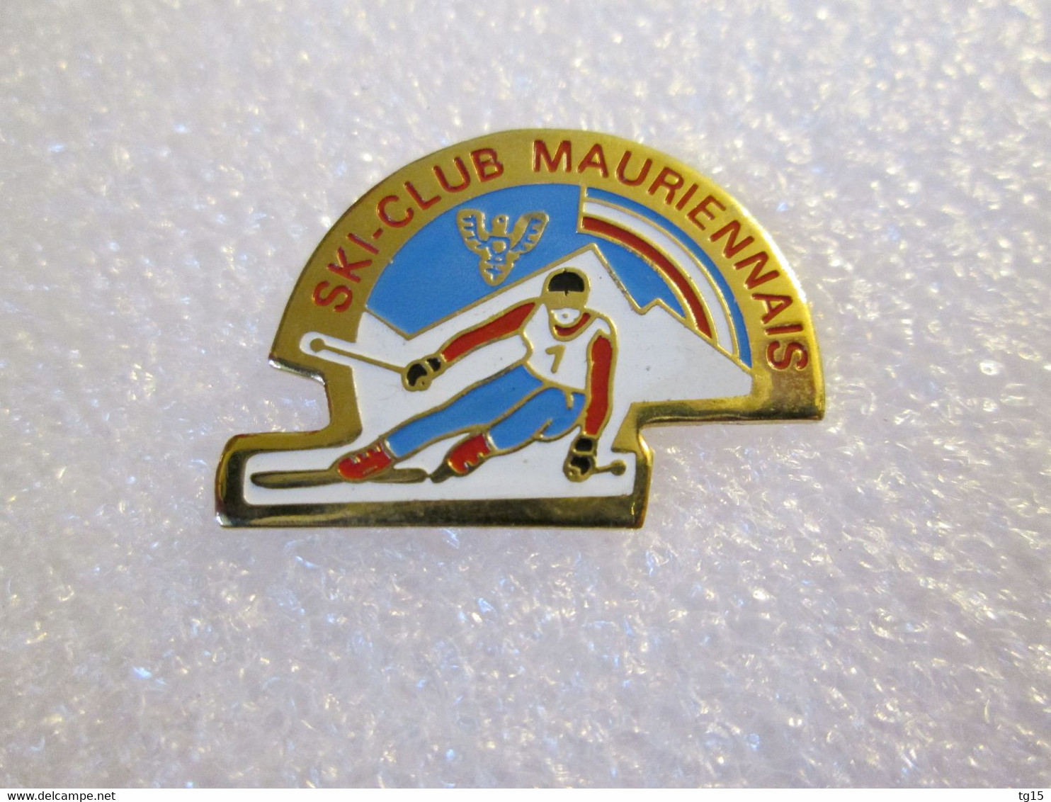 PIN'S    SKI  CLUB  MAURIENNAIS - Sports D'hiver