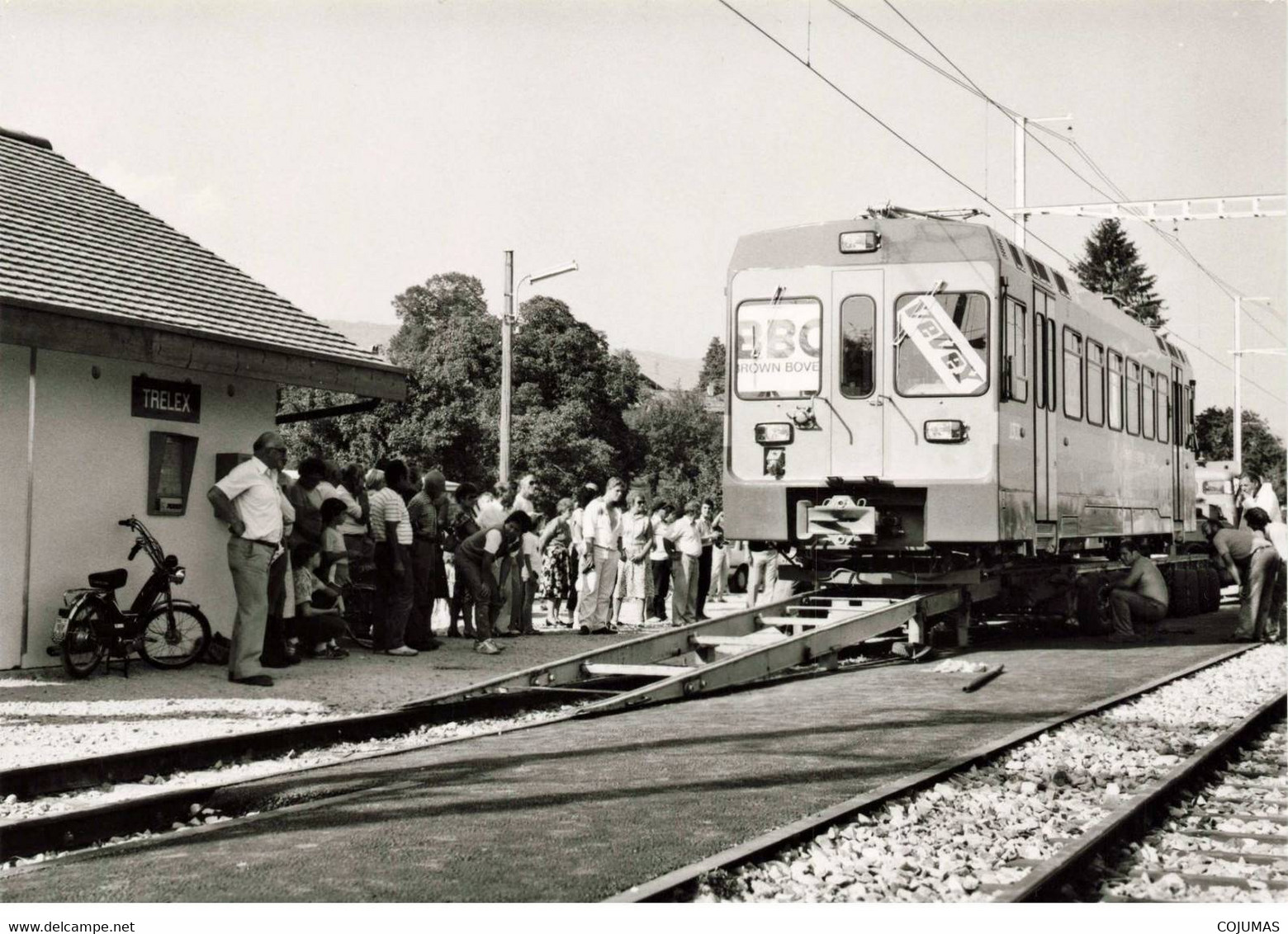 SUISSE - S01086 - Train - Déchargement De La Be 4/4 201 à Trélex 25.9.1985 - Photo Hadorn  - CPSM 10x15 Cm-L1 - Trélex