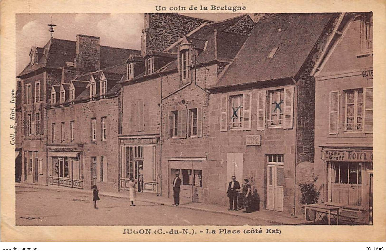 22 - JUGON - S00740 - La Place - Côté Est - Hôtel Graff - Boulangerie Briand - Commerces - L1 - Jugon-les-Lacs