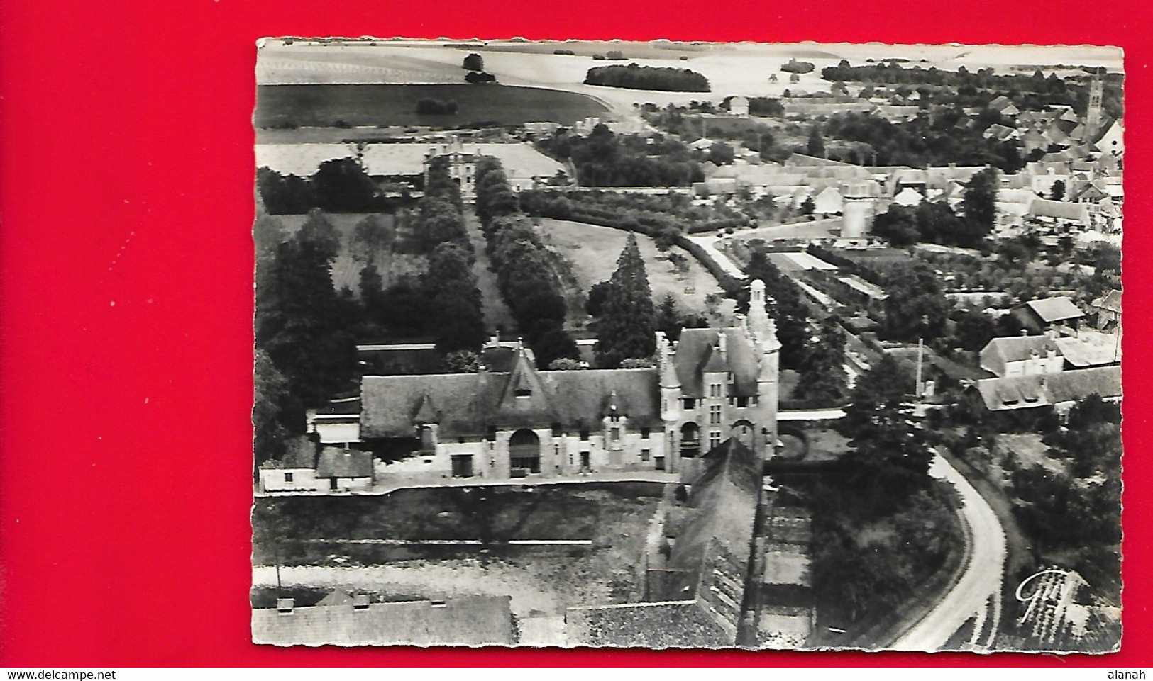 Le CHATELET En BRIE Vue Aérienne Du Château (Guy Lyna Nozais Henrard) Seine Et Marne (77) - Le Chatelet En Brie