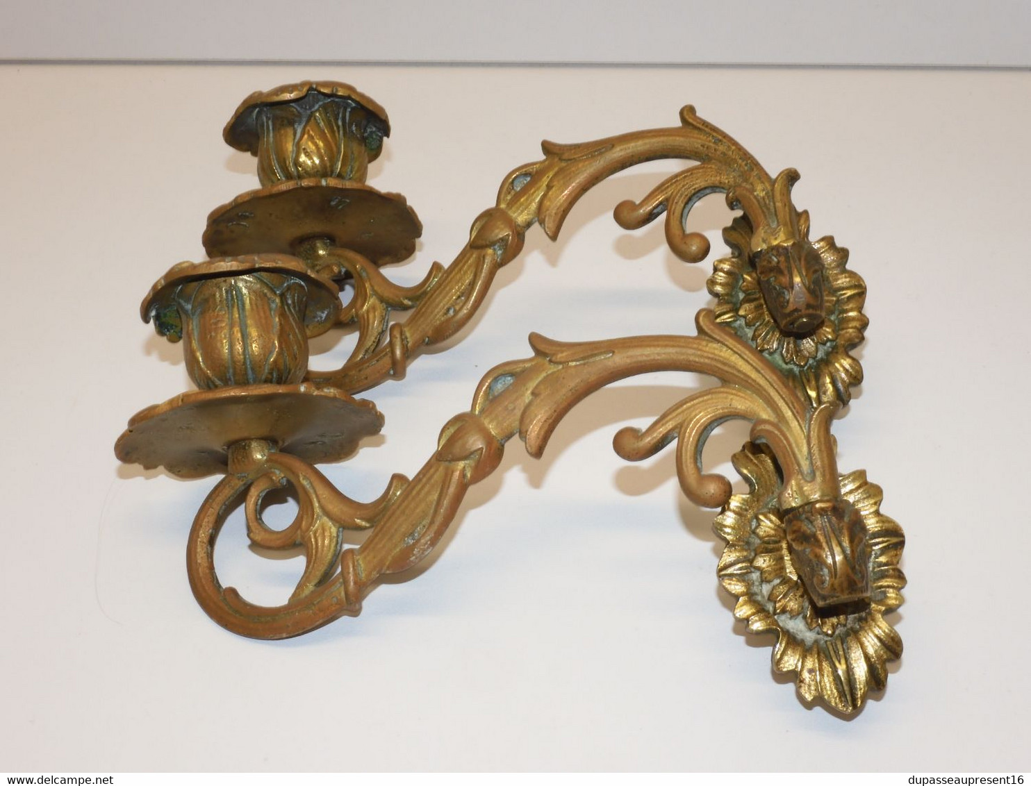 *2 BRAS BOUGEOIRS De PIANO En BRONZE ART NOUVEAU BINETS BOUTONS De FLEURS Déco E - Candeleros, Candelabros Y Palmatorias