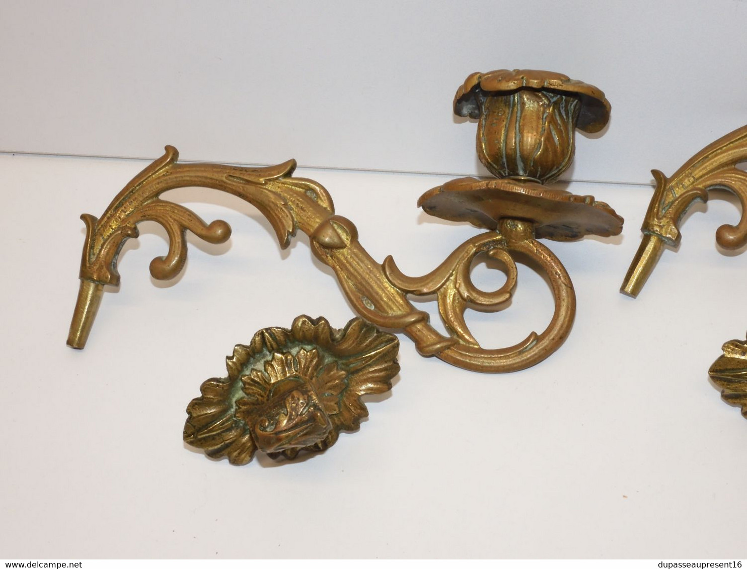 *2 BRAS BOUGEOIRS de PIANO en BRONZE ART NOUVEAU BINETS BOUTONS de FLEURS Déco E