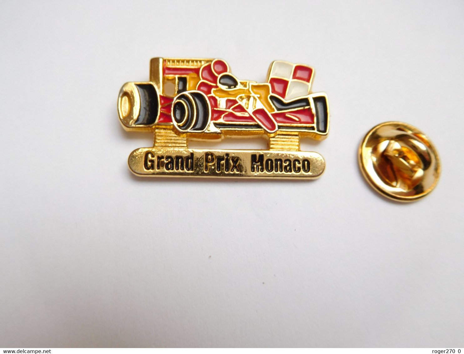 Superbe Pin's En Relief , Auto F1 , Formule 1 , GP De Monaco , Scuderia Ferrari - Ferrari