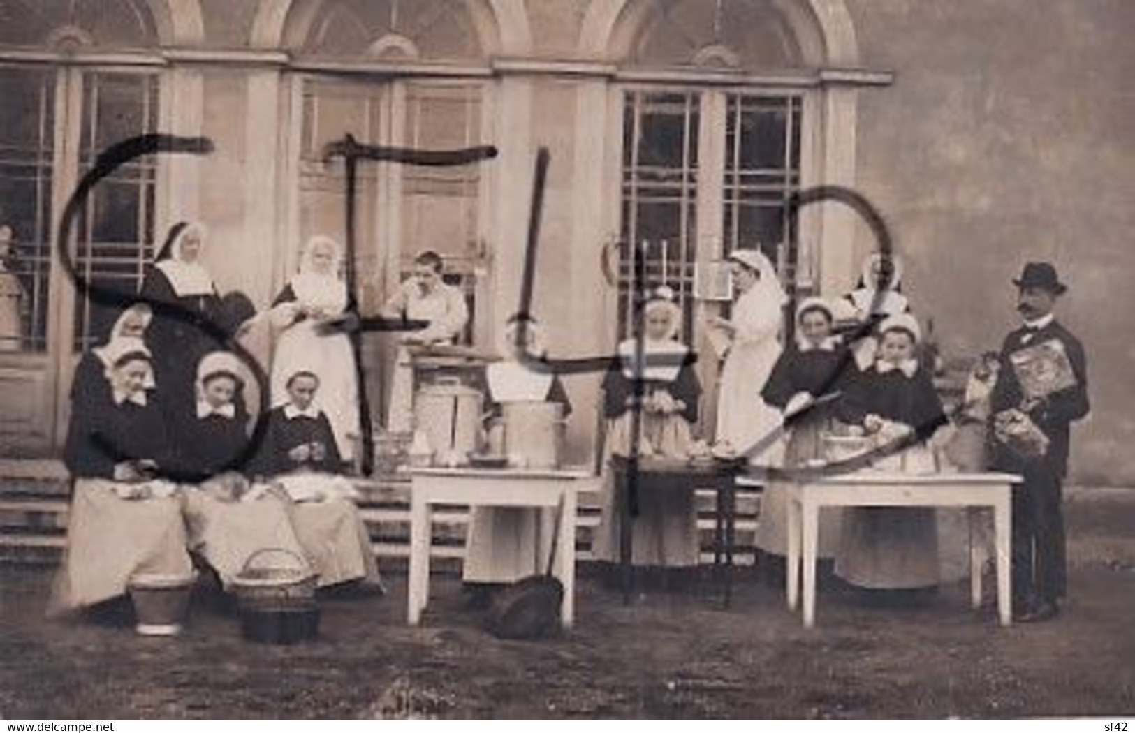 LYON                     CARTE PHOTO  A GOY       SOEURS SAINTE FAMILLE - Lyon 4