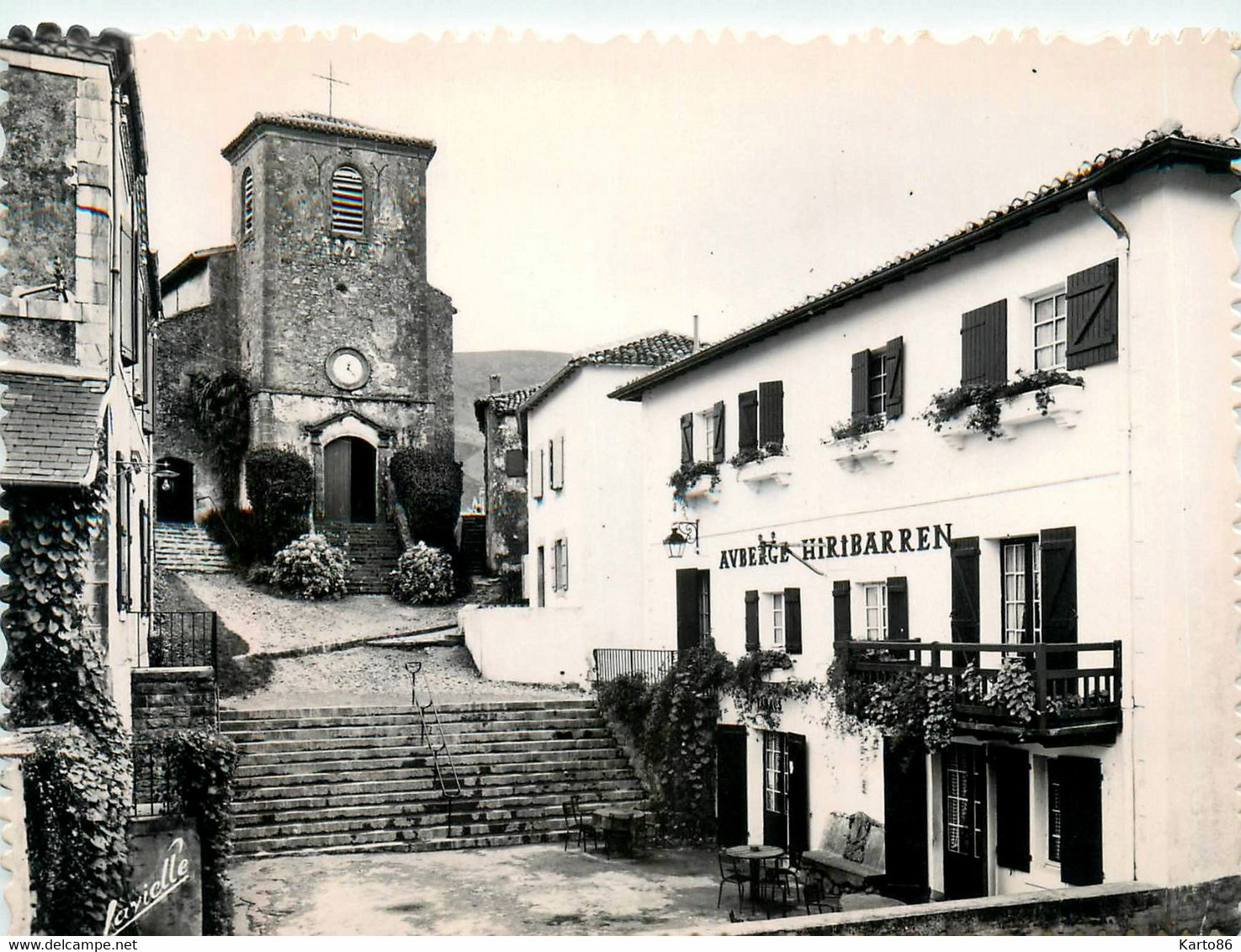 Biriatou * Place De L'église Et Auberge HIRIBARREN - Biriatou