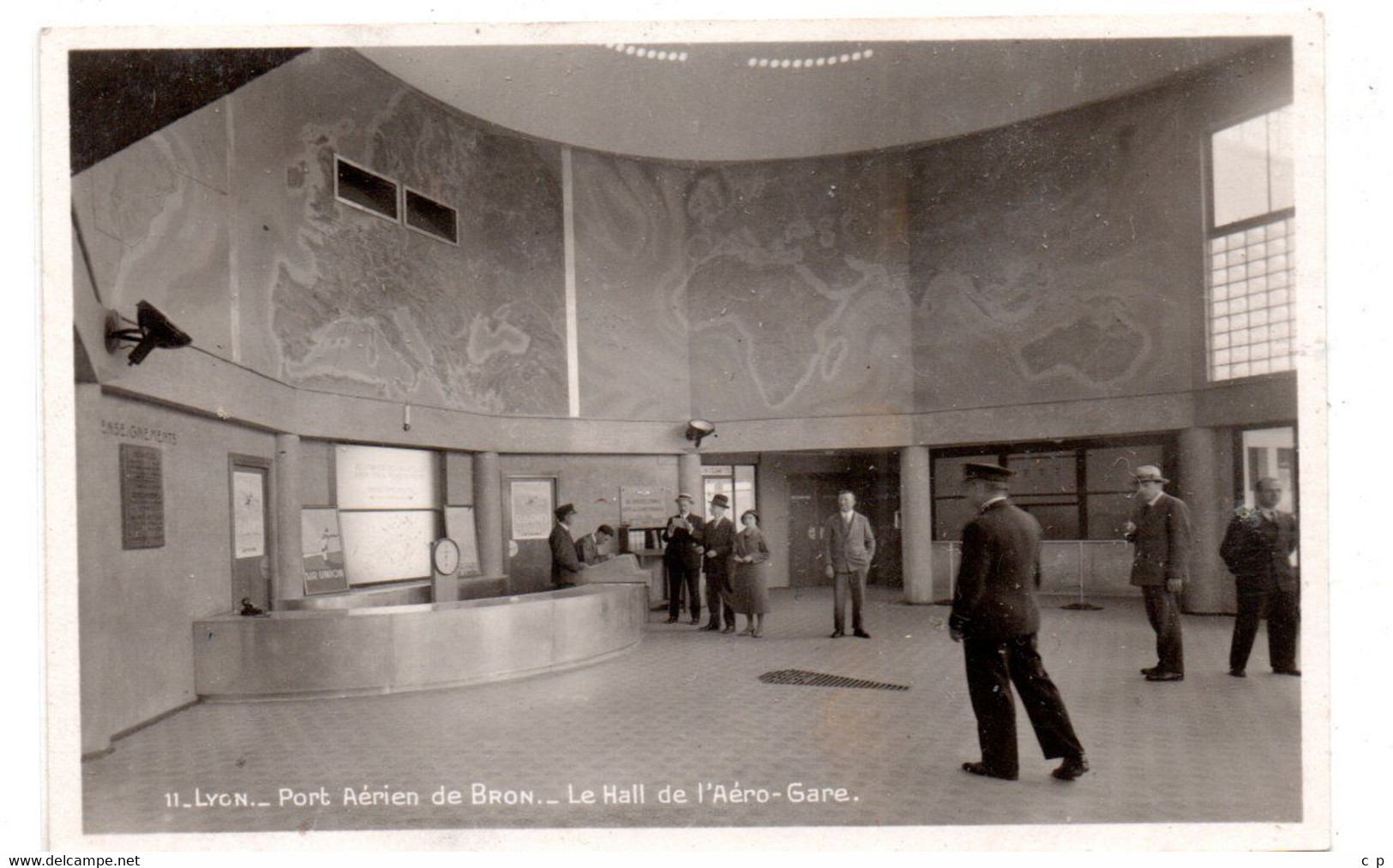 Lyon - Bron - Le Hall De L'Aero Gare  - CPA °Rn - Bron