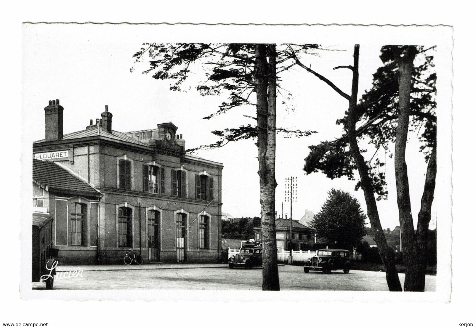 Cpa Plouaret La Gare Papier Glacé Signé Lucien - Plouaret