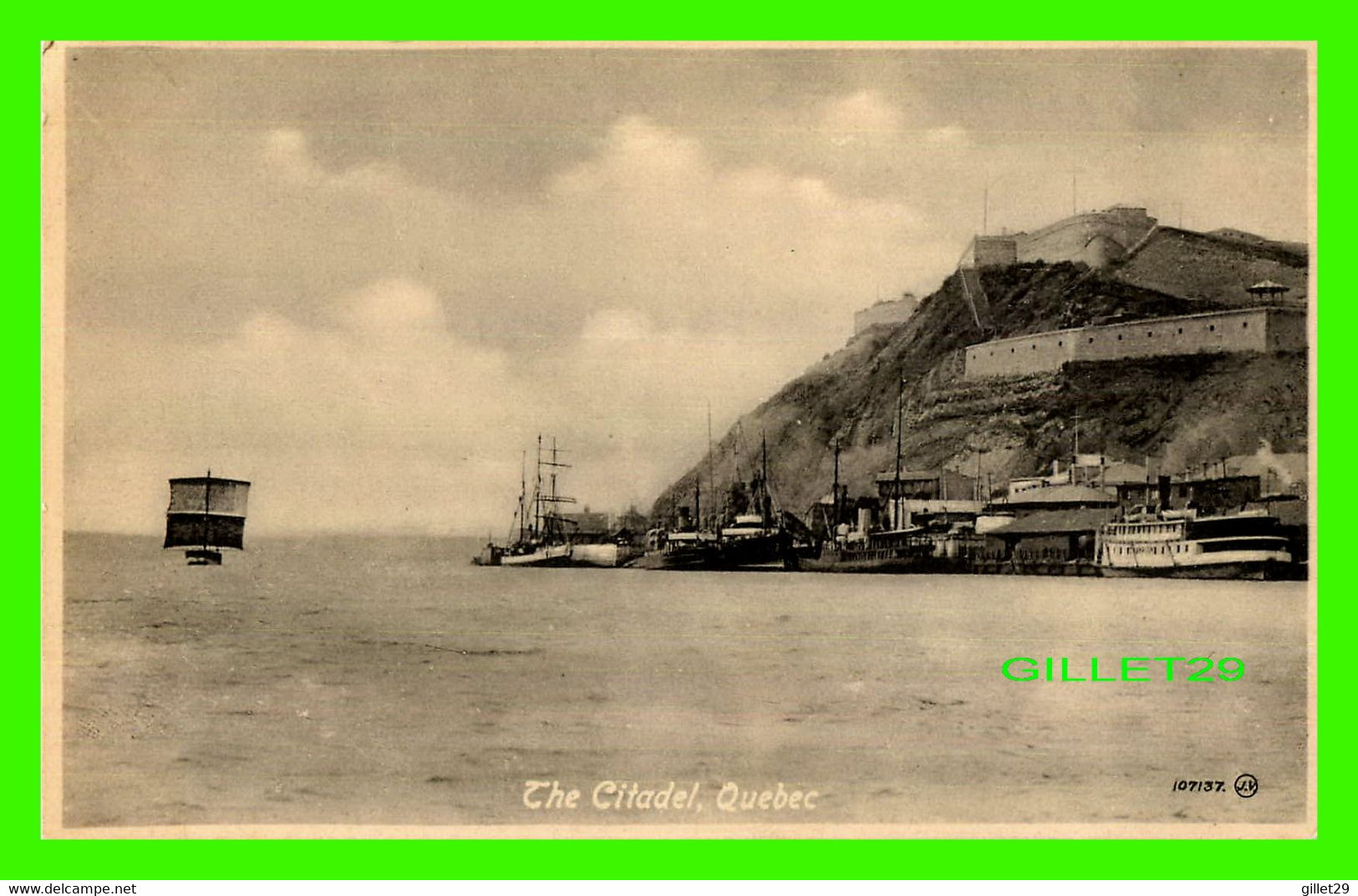 QUÉBEC - THE CITADEL FROM THE RIVER - ANIMATED WITH SHIPS - THE VALENTINES & SONS  PUB CO LTD - - Québec - La Citadelle