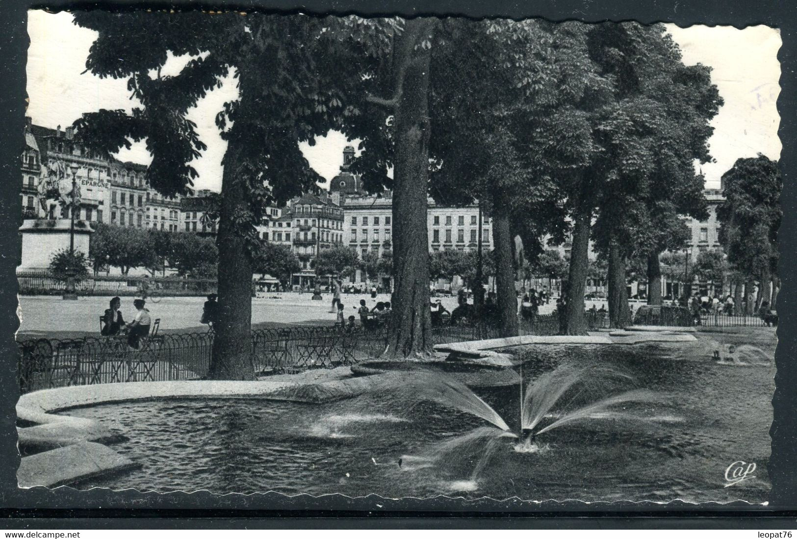 Blason Et Gandon Perforés CF Sur Carte Postale De Lyon Pour Le Havre En 1953 - D 202 - Brieven En Documenten