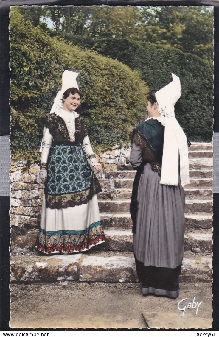 79 - En Poitou - Costumes Mothais - La Causette - Poitou-Charentes