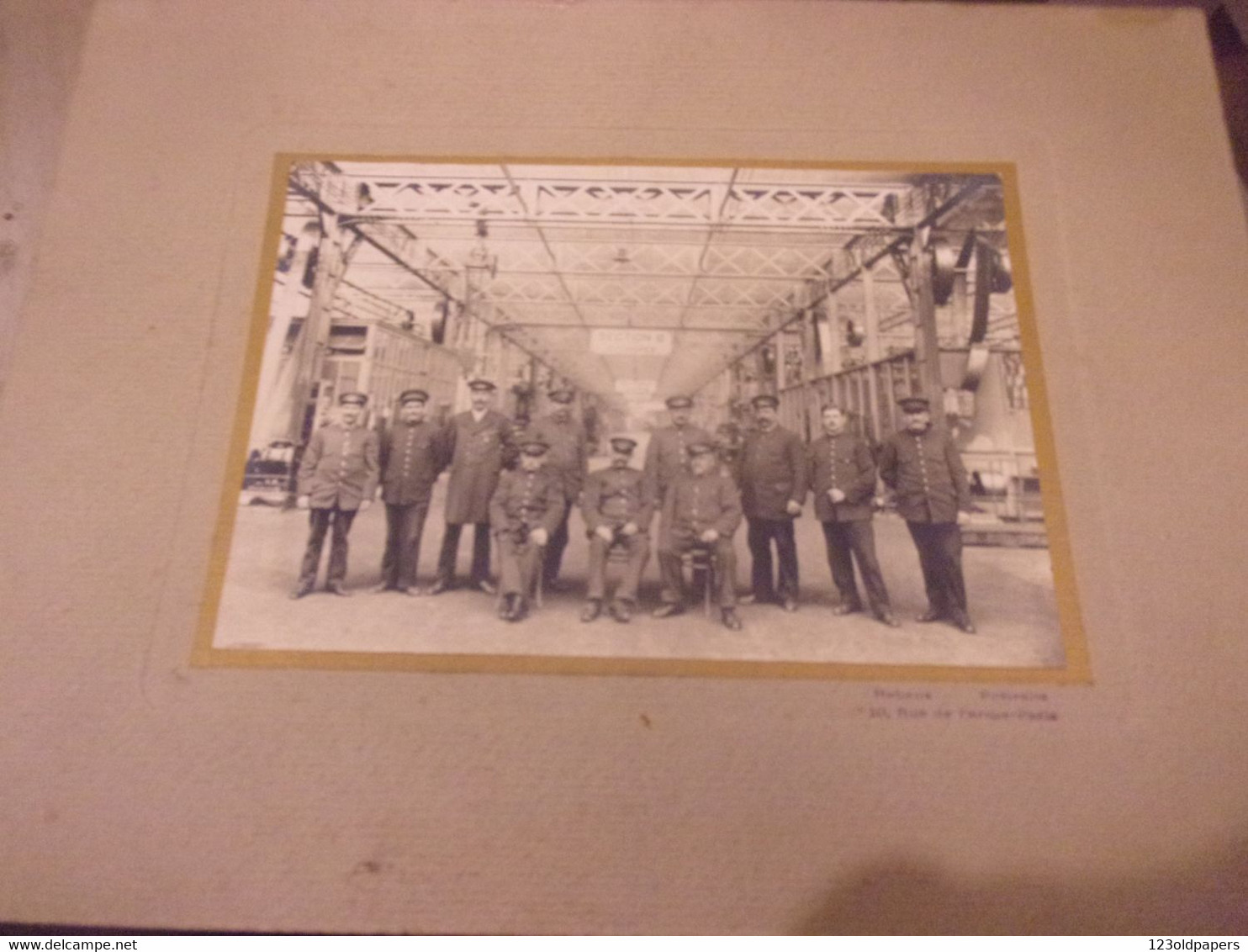 ♥️  PHOTO HABANS PARIS EMPLOYES CHEMINS DE FER METRO ? CASQUETTE INIALES E M - Andere & Zonder Classificatie