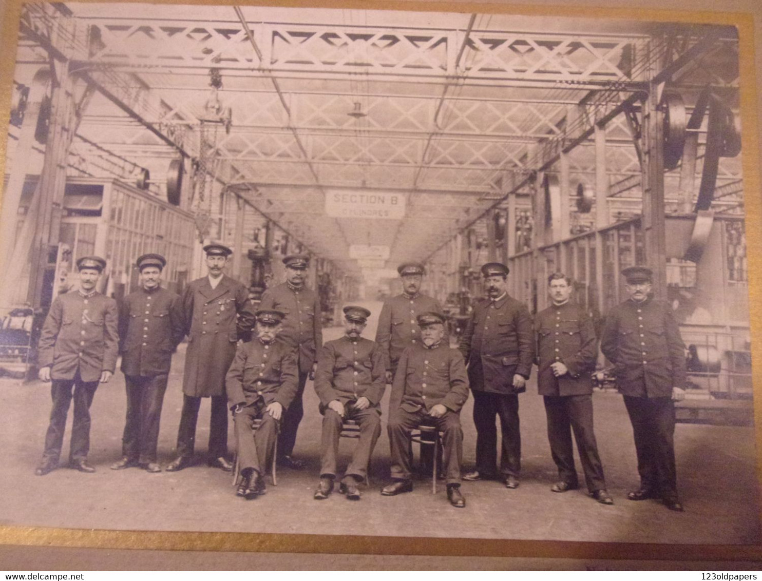 ♥️  PHOTO HABANS PARIS EMPLOYES CHEMINS DE FER METRO ? CASQUETTE INIALES E M - Altri & Non Classificati