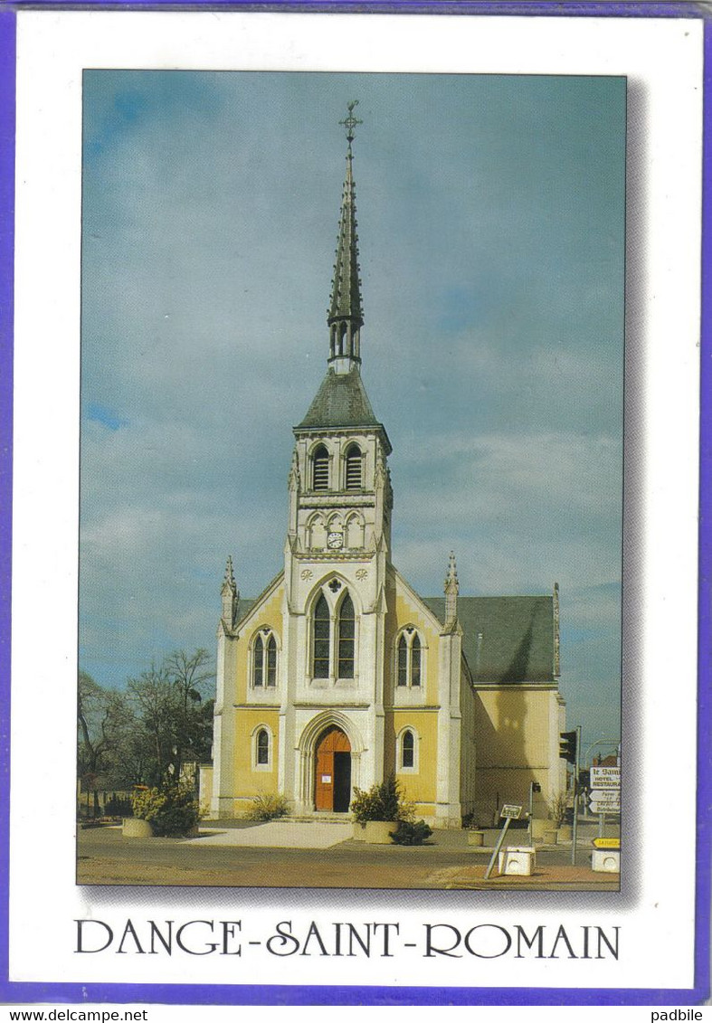 Carte Postale 86. Dange-Saint-Romain  L'église Très Beau Plan - Dange Saint Romain