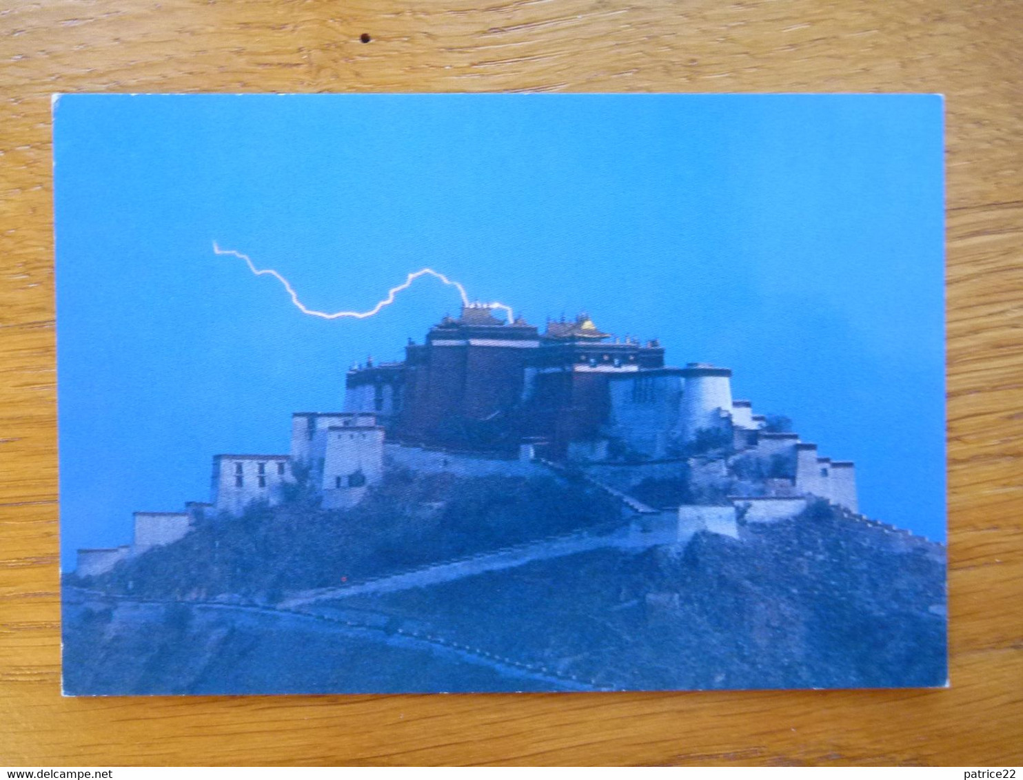CPSM   écrite - LHASA TIBET LIGHTNING STRIKES POTALA PALACE CHATEAU ECLAIR FOUDRE ORAGE - Tibet