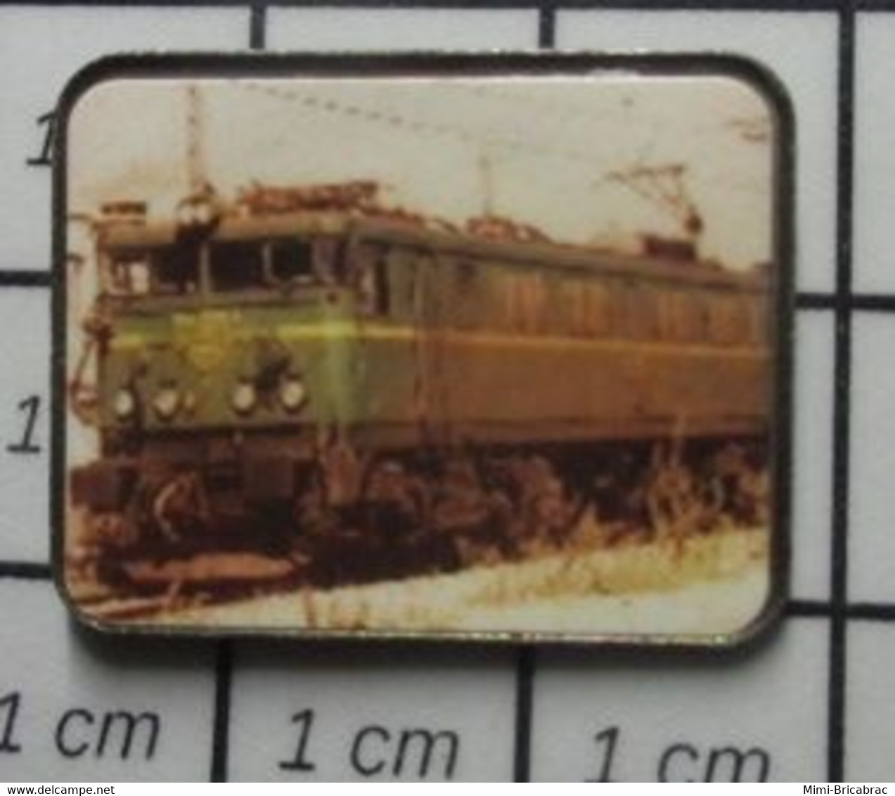 1315c Pin's Pins / Beau Et Rare / TRANSPORTS / LOCOMOTIVE A IDENTIFIER PHOTO COULEUR - Transports