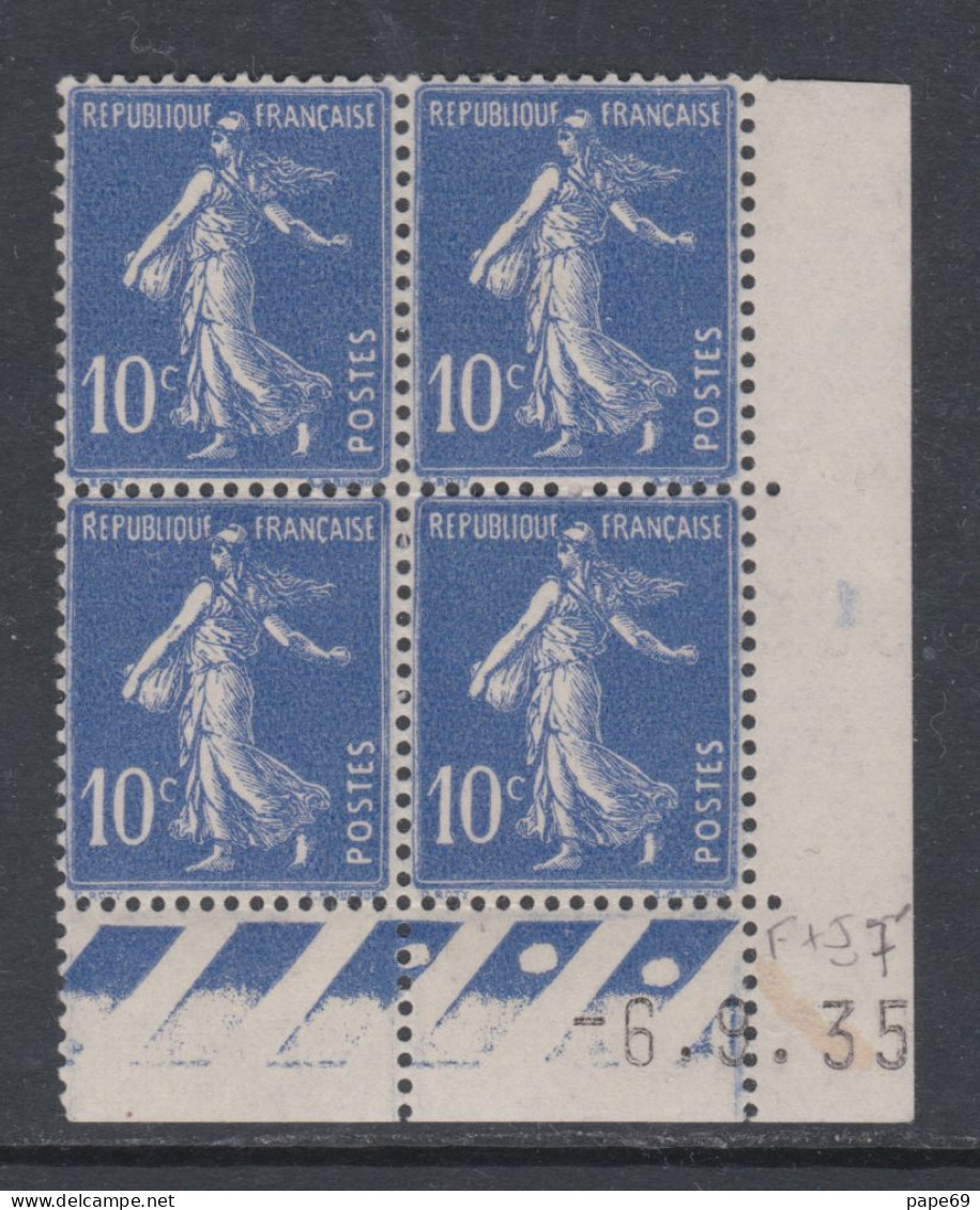 France N° 279 XX Type Semeuse : 10 C. Outremer En Bloc De 4 Coin Daté Du 6. 9. 35 ;  3 Pts Blancs Sans Charnière, TB - 1930-1939
