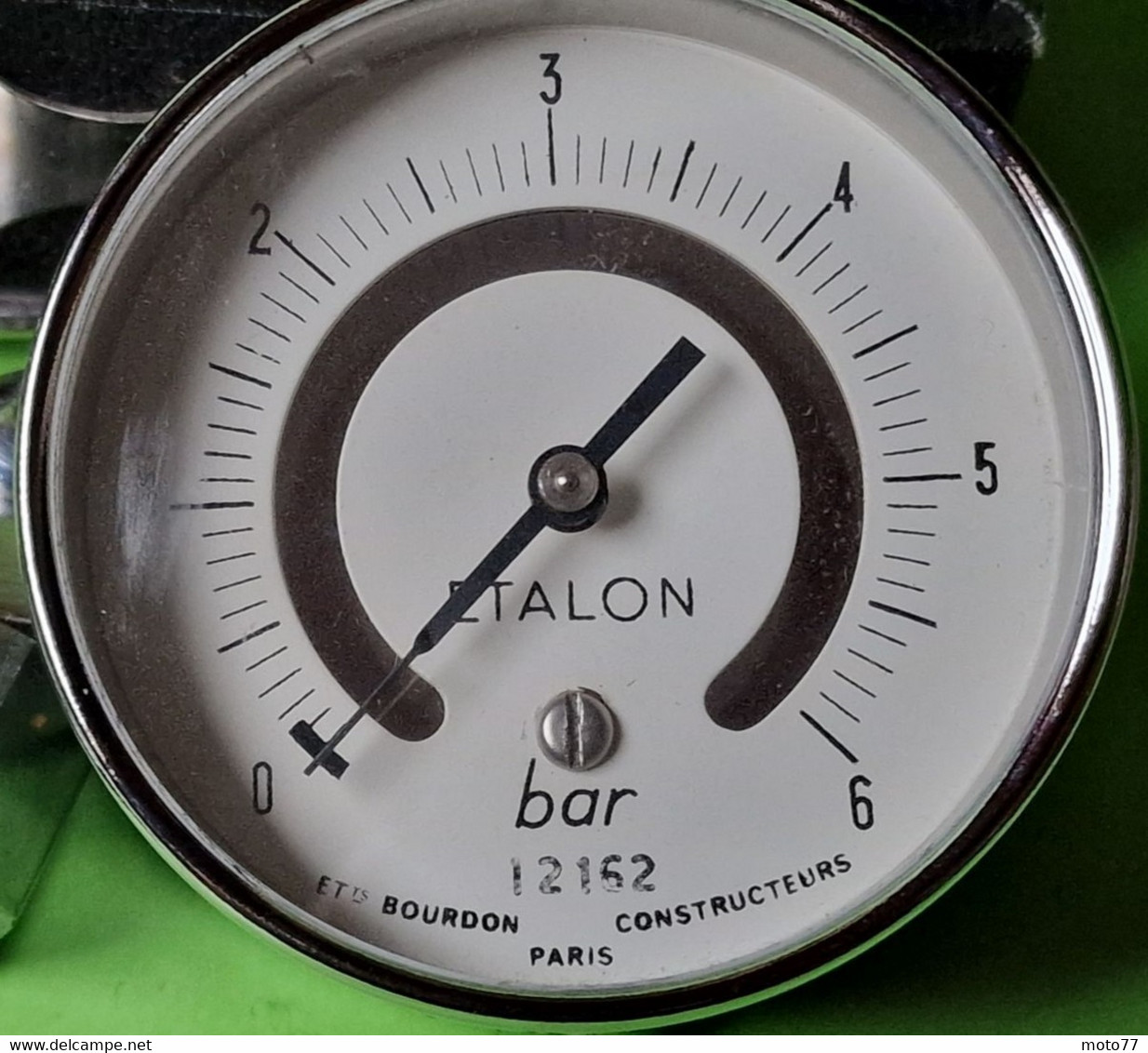 Ancien appareil ÉTALON mesure PRESSION 6 bars - Métal chromé - Très Jolie Boite bois  "laissé dans son jus" - vers 1960