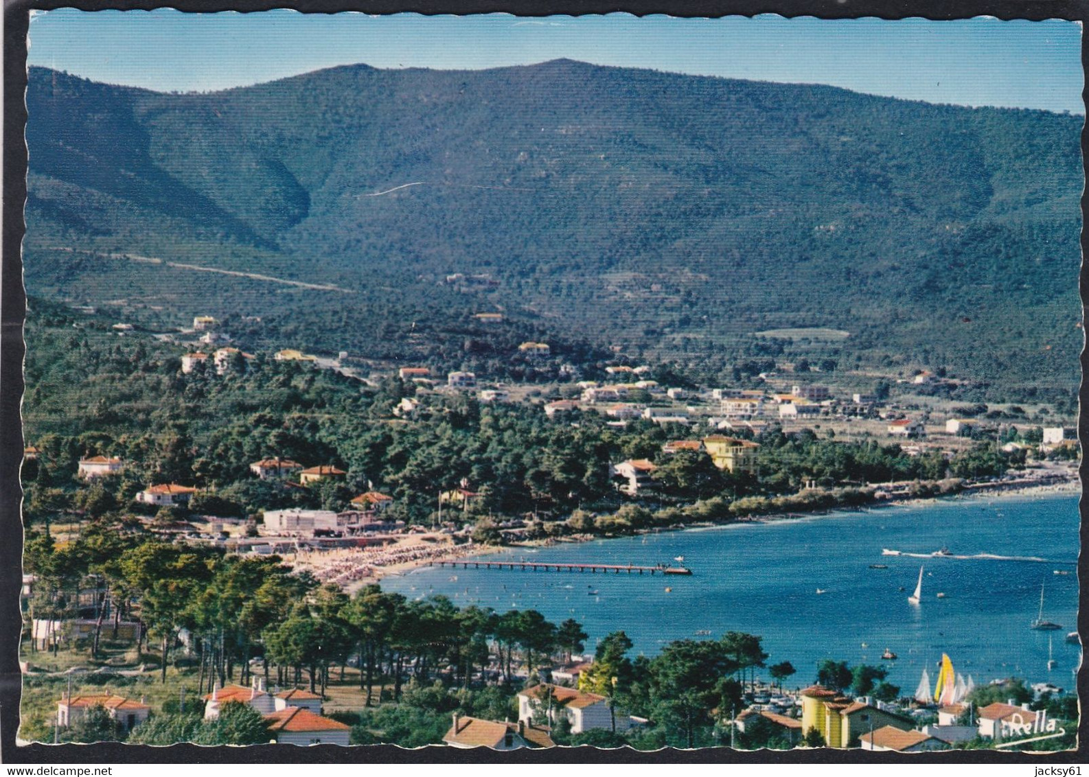 83 - Cavalaire Sur Mer - La Plage Vue De La Colline - Cavalaire-sur-Mer