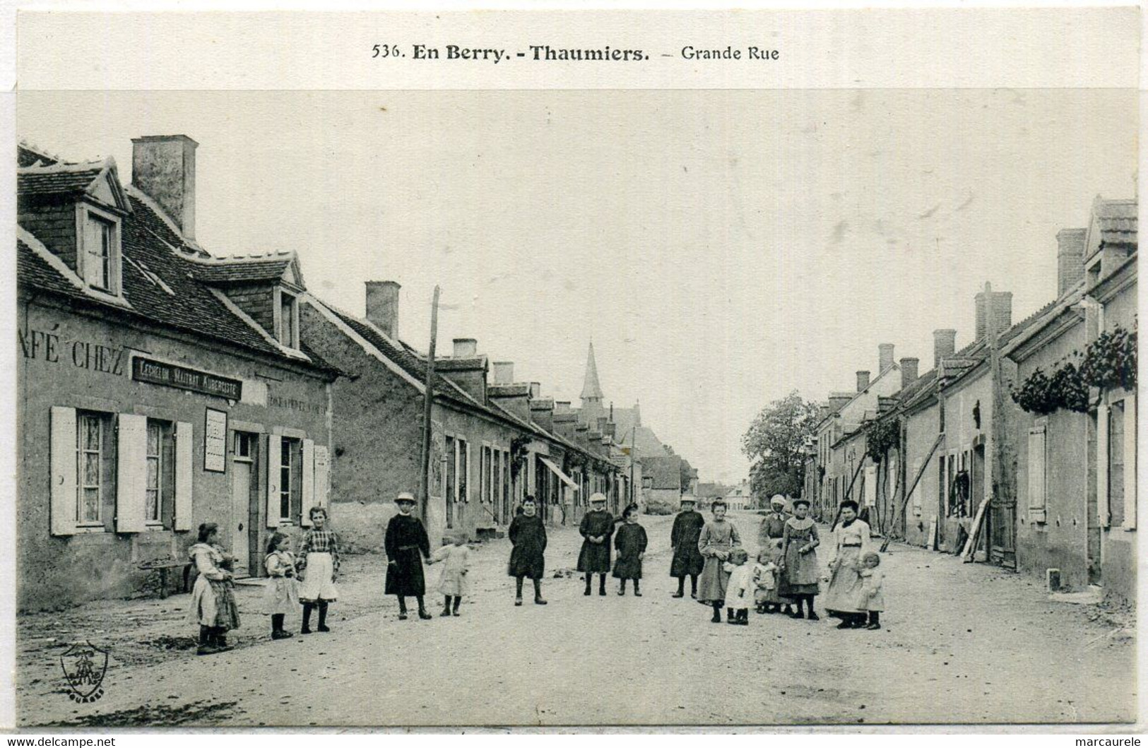 Cpa  Thaumiers (18) Grande Rue,  Animée - Thaumiers