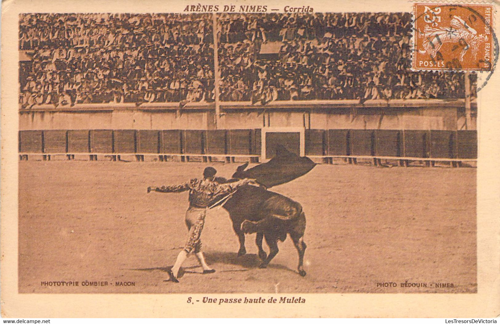 CPA - CORRIDA - Arènes De NIMES - 8 - Une Passe Haute De Muleta - Corrida