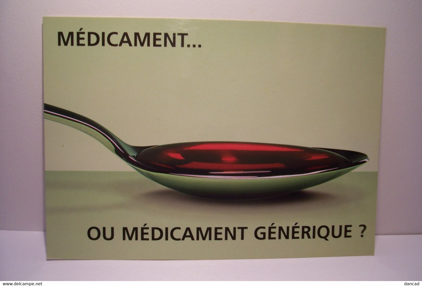 MEDICAMENT ... OU MEDICAMENT  GENERIQUE ?  - Laboratoire R.P.G.    ( Pas De Reflet Sur L'original ) - Santé