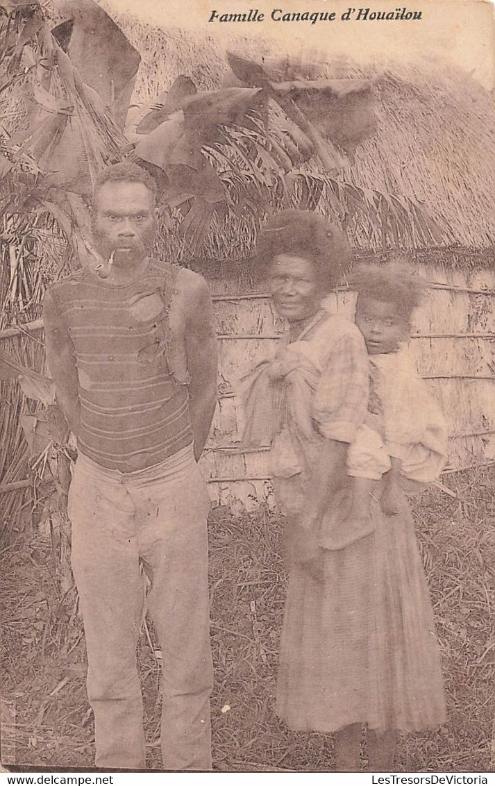 CPA NOUVELLE CALEDONIE - Famille Canaque D'houailou - Rare - Nouvelle-Calédonie
