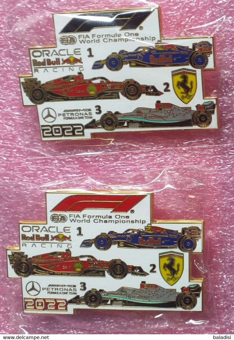 PINS 2 SUPERBE PIN'S F1 DORE, RED BULL, FERRARI, MERCEDES, 70 Mm Numéroté. - Ferrari