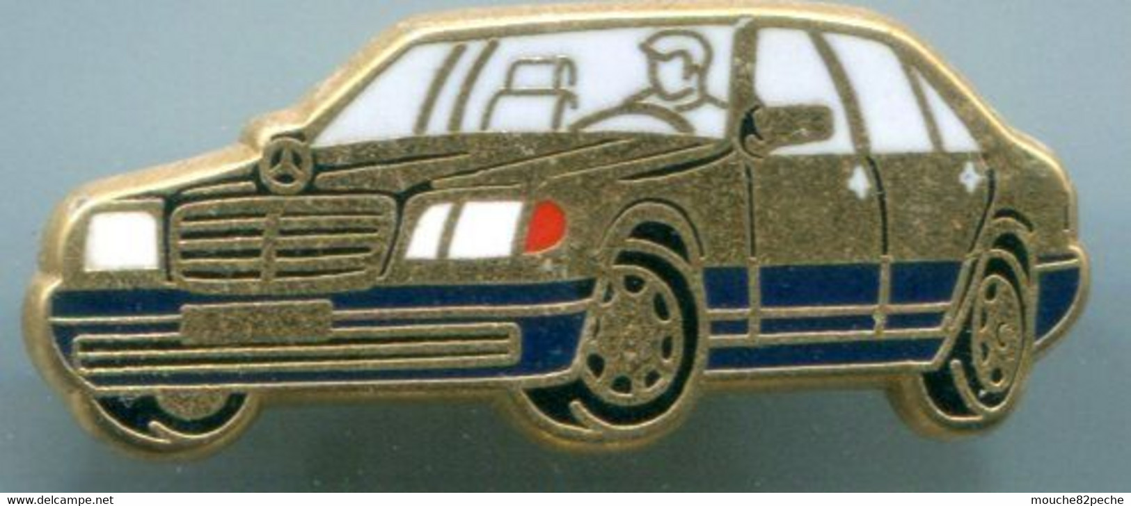 PIN'S  - AUTOMOBILE - MERCEDES - SIGNE ARTHUS BERTRAND - Mercedes