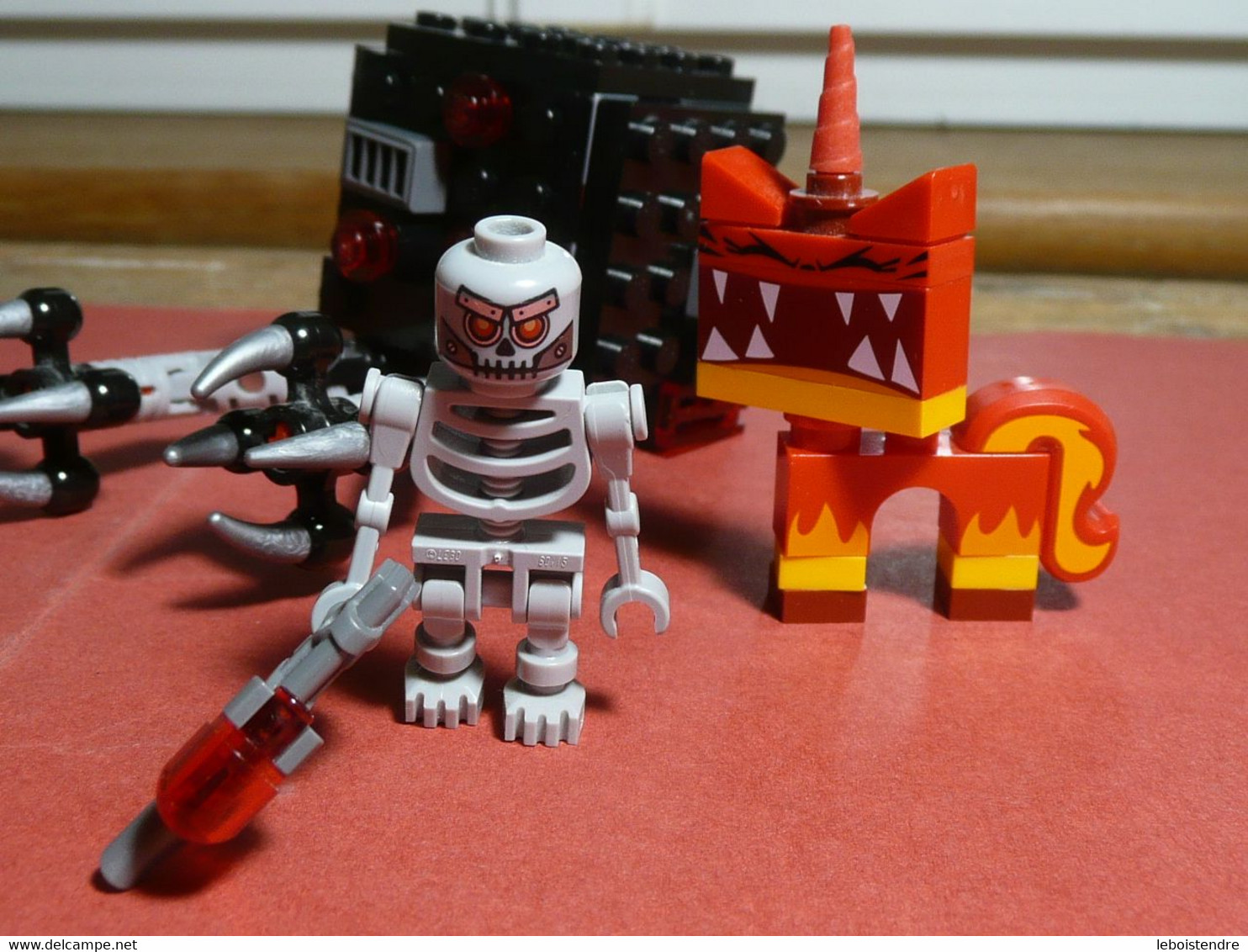 LEGO 70817 THE LEGO MOVIE 2 BATMAN AND SUPER ANGRY KITTY ATTACK  COMPLET DES PIECES SANS NOTICE SANS BOITE SKELETON - Non Classés