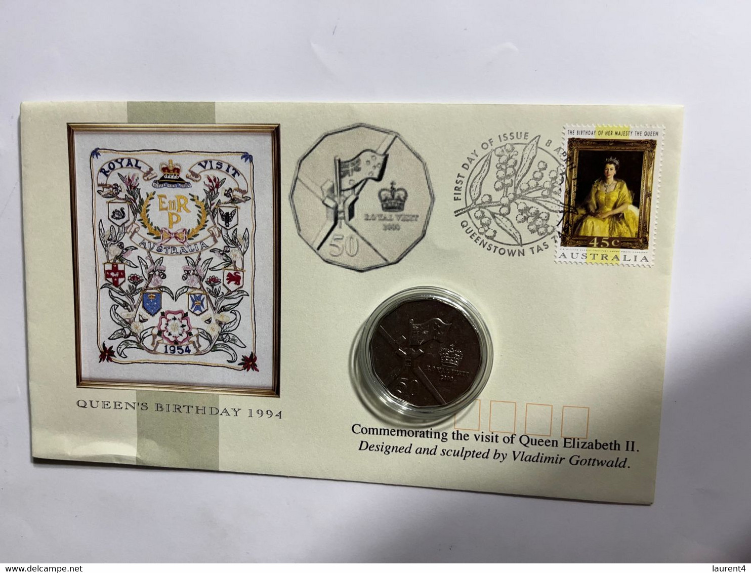 (1 N 29) Australia - Queen Elizabeth Birday FDC 1994 With Queen Elizabeth 2000 Visit To Austrlaia 50-cents Coin - 50 Cents