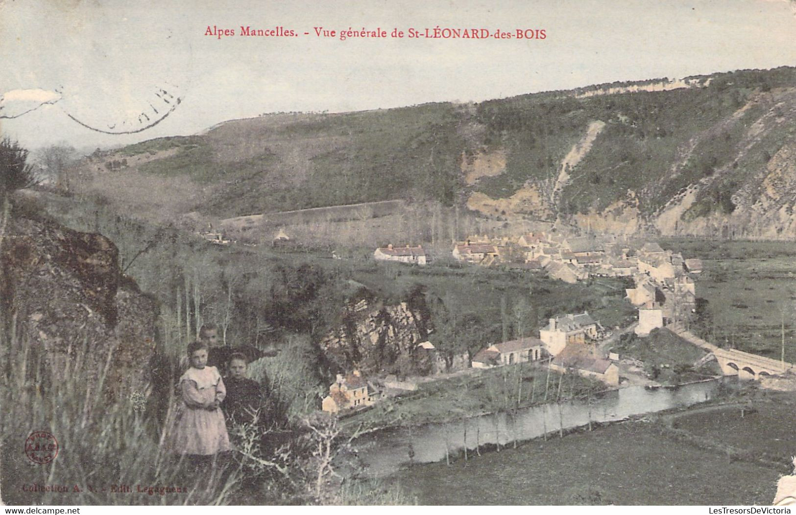 CPA - FRANCE - 72 - SAINT LEONARD DES BOIS - Vue Générale - Petit Groupe D'enfants - Colorisée - Saint Leonard Des Bois