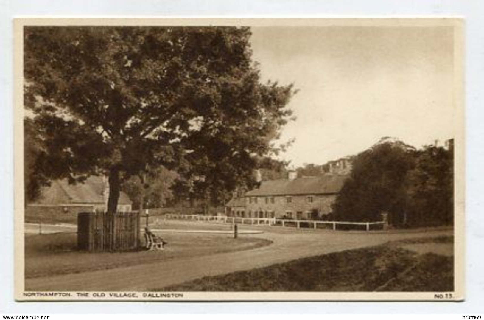 AK 099644 ENGLAND - Northampton - The Old Village - Dallington - Northamptonshire