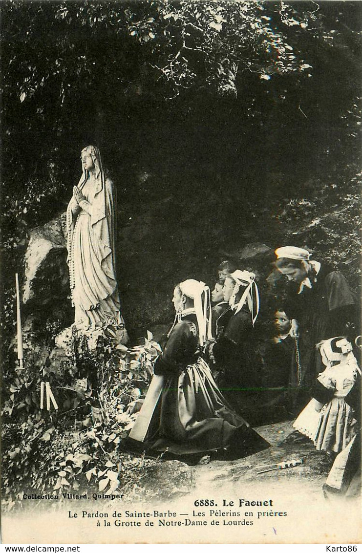 Le Faouët * Le Pardon De Sainte Barbe * Les Pèlerins En Prières à La Grotte Notre Dame De Lourdes * Religion * Coiffe - Faouët