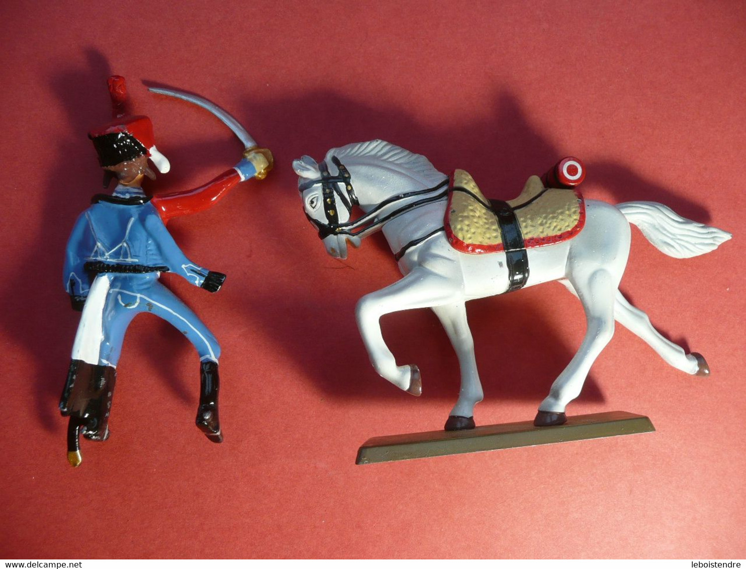 SOLDAT CAVALIER + CHEVAL EMPIRE NAPOLEON  STARLUX CERTAINEMENT EN PLOMB POIDS 223GR CAVALERIE - Soldados De Plomo