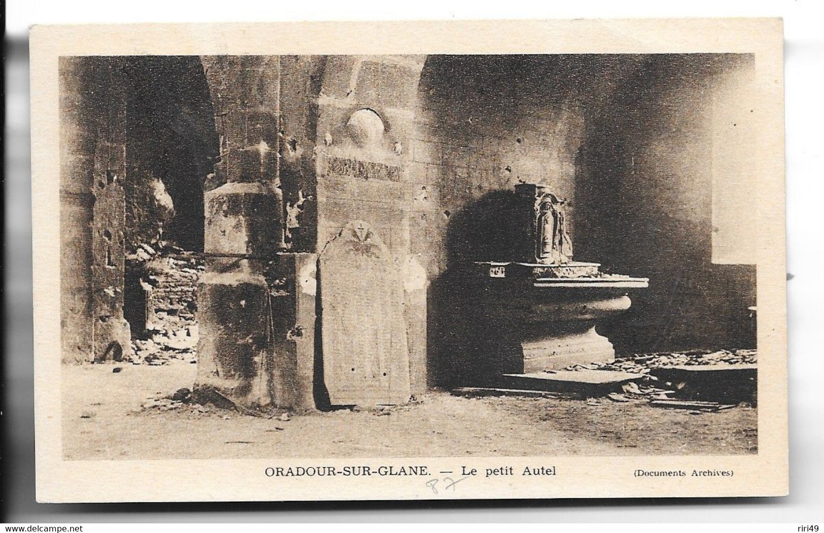 CPSM 87 Oradour-sur-Glane, Le Petit Autel (familles Des Martyrs) 2 Scannes - Oradour Sur Vayres