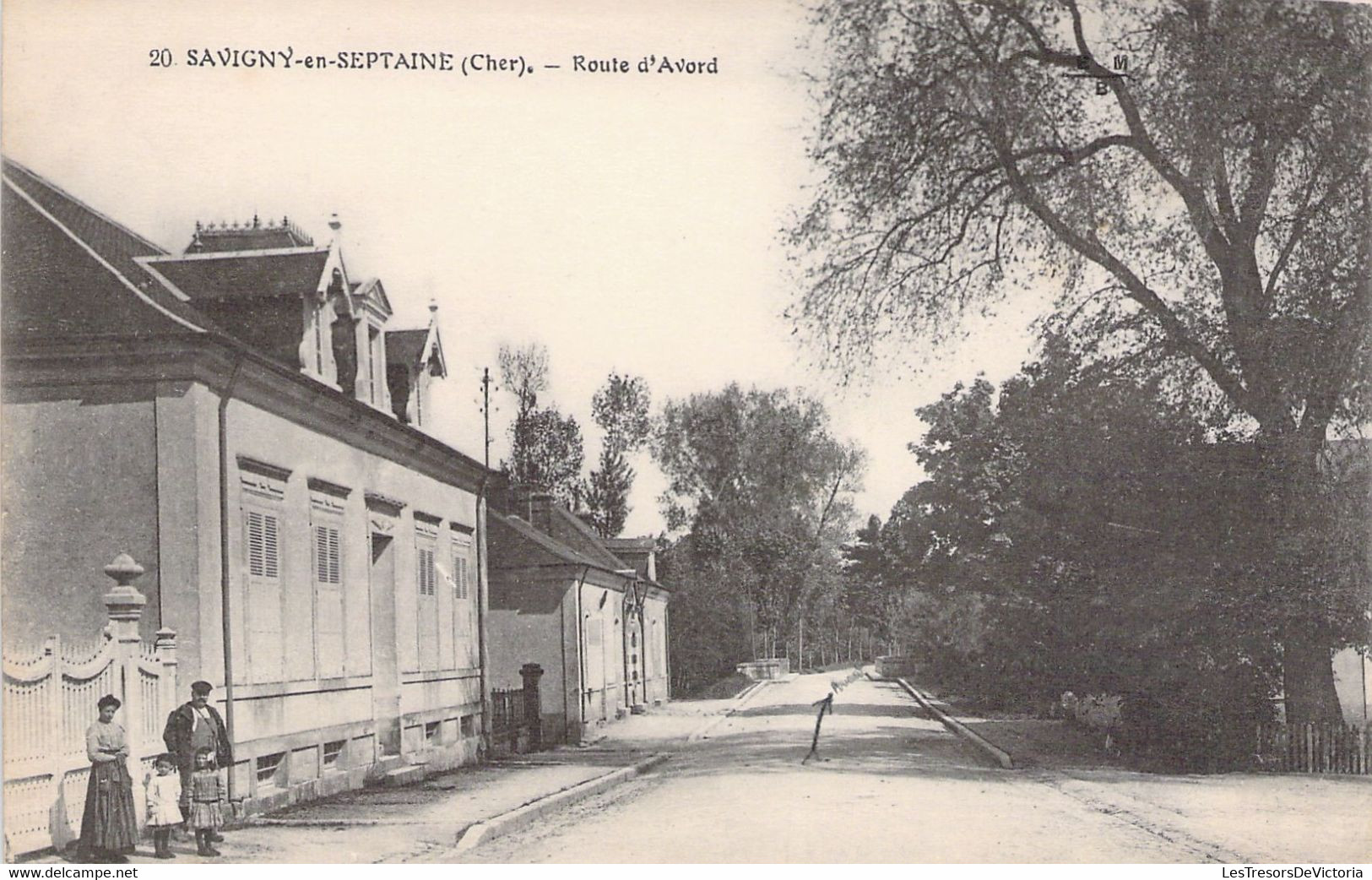 CPA - France - 18 - SAVIGNY EN SEPTAINE - Route D'Avord - Animée - Other & Unclassified