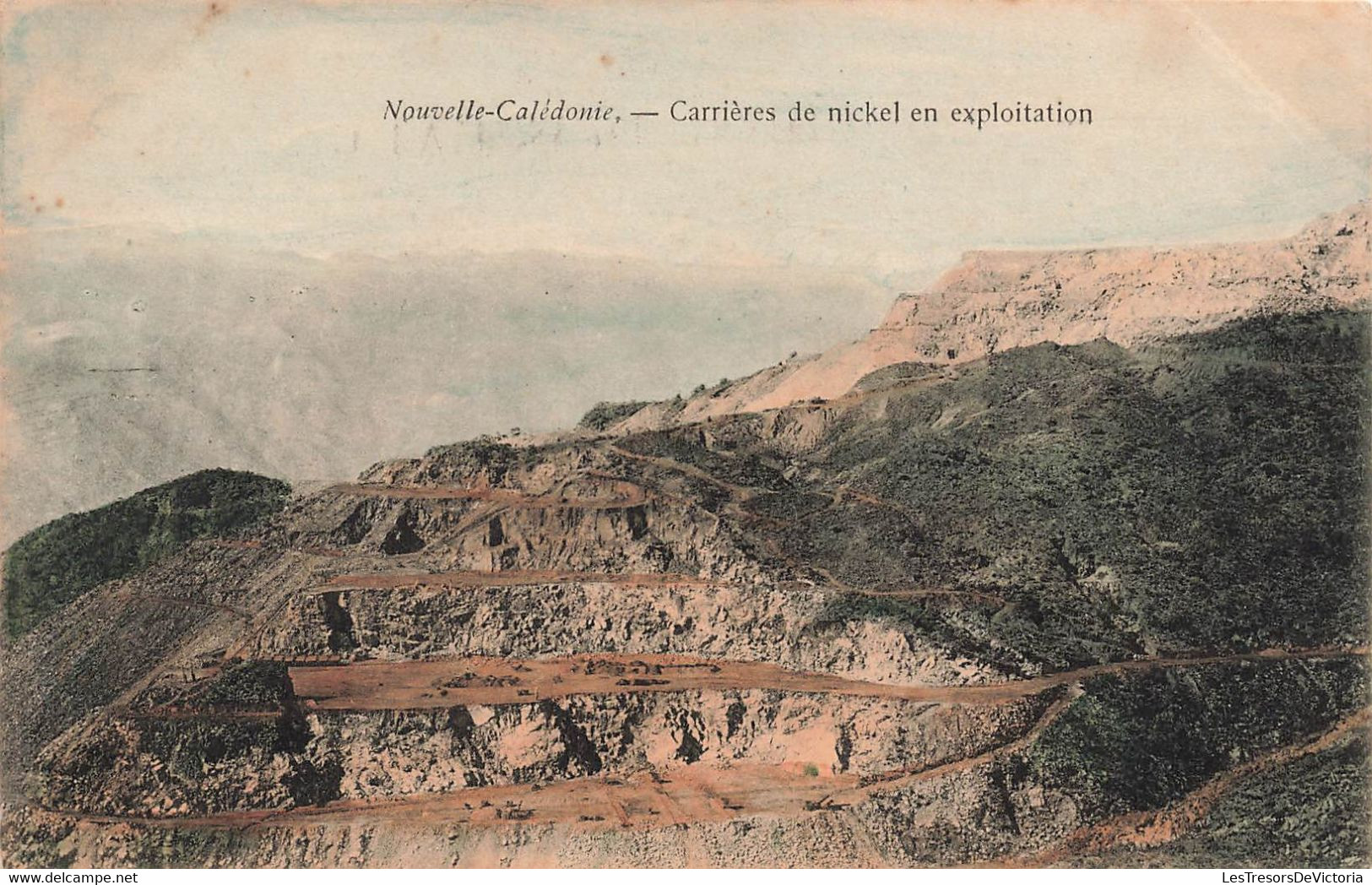 CPA NOUVELLE CALEDONIE - Carrieres De Nickel En Exploitation - Mine De Nickel - Colorisé - Nouvelle-Calédonie