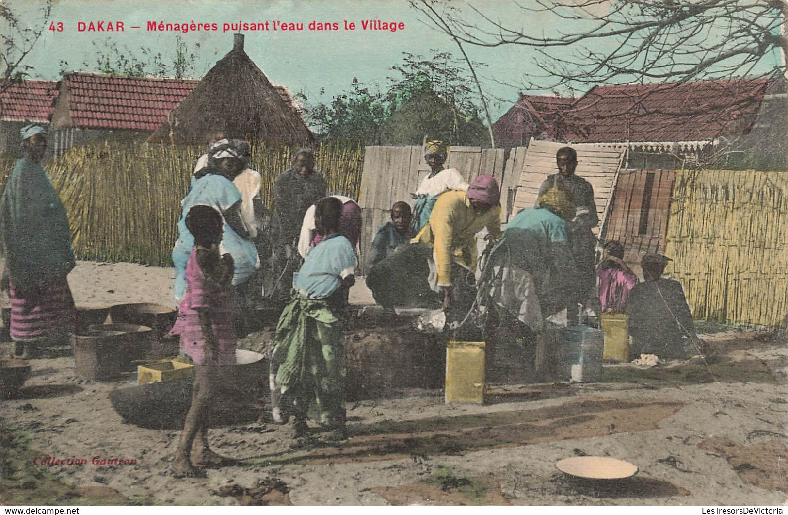 CPA Sengal - Afrique - Dakar - Menageres Puisant L'eau Dans Le Village - Colorisé  - Collection Gautron - Sénégal