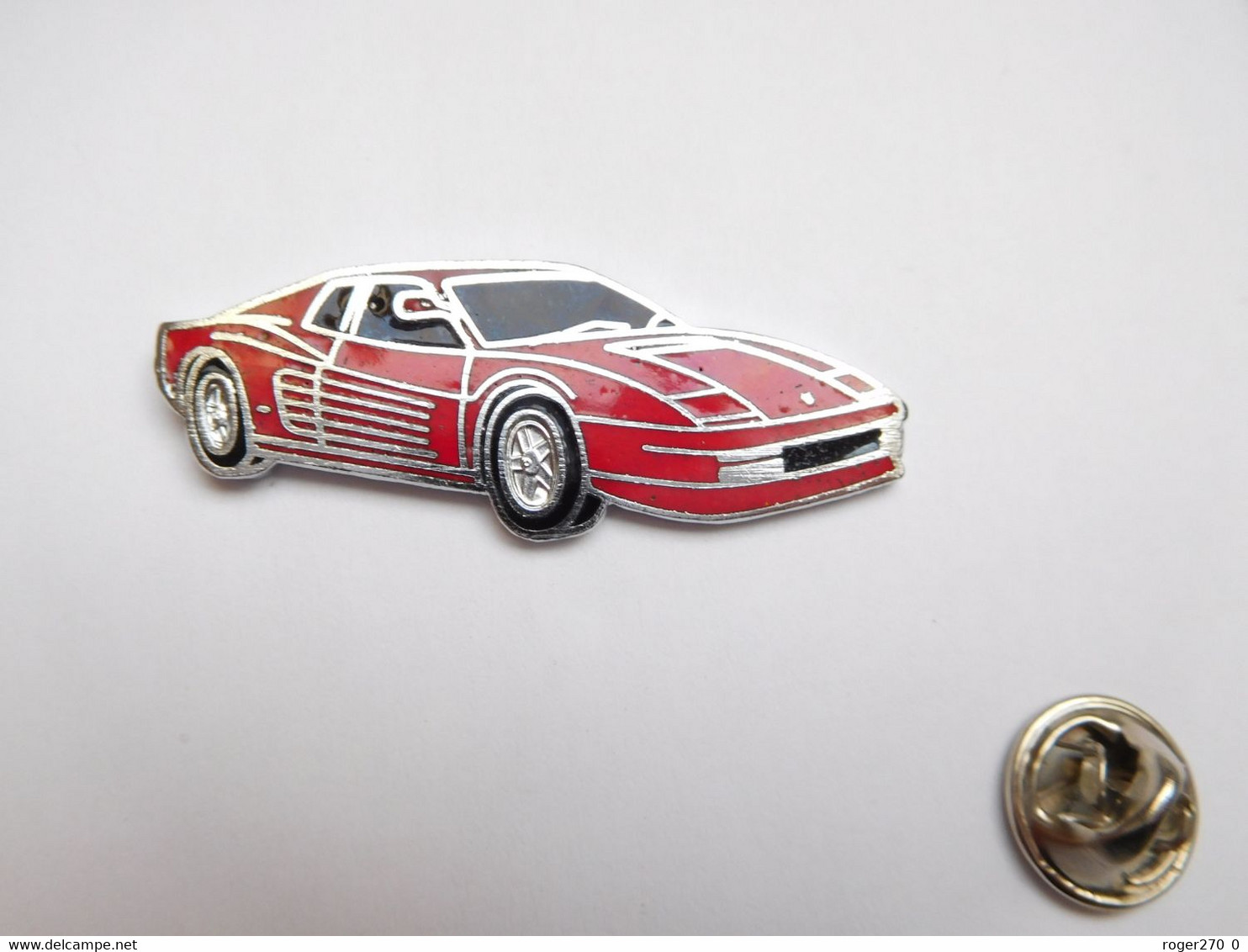 Superbe Pin's En EGF , Auto Ferrari , Non Signé , 44 Mm De Long - Ferrari