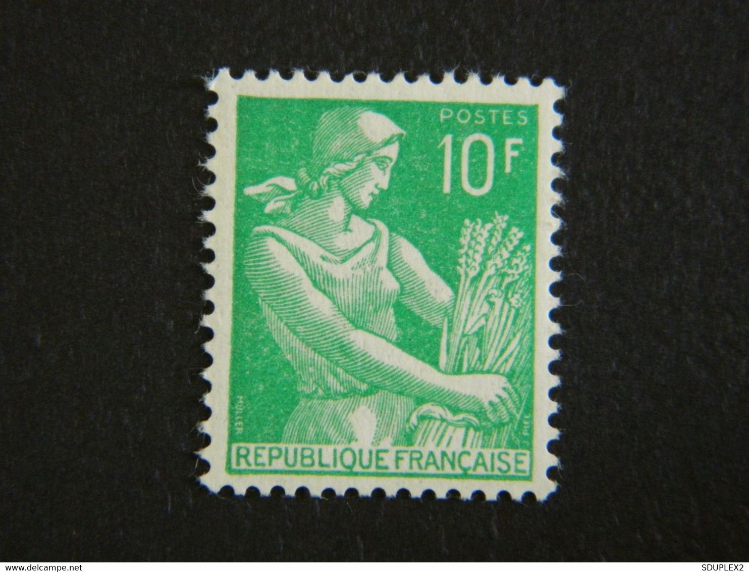 République Française Timbre 10 Fr Vert Moissonneuse 1957 Neuf Non Oblitéré - 1957-1959 Reaper