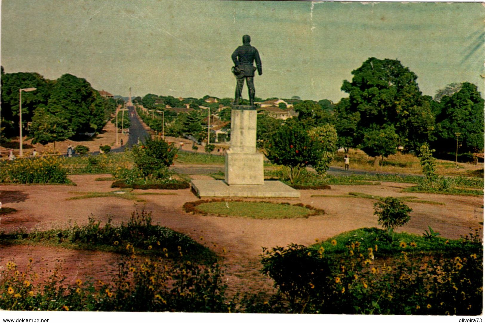 GUINÉ - BISSAU - Monumento A Teixeira Pinto - Guinea Bissau