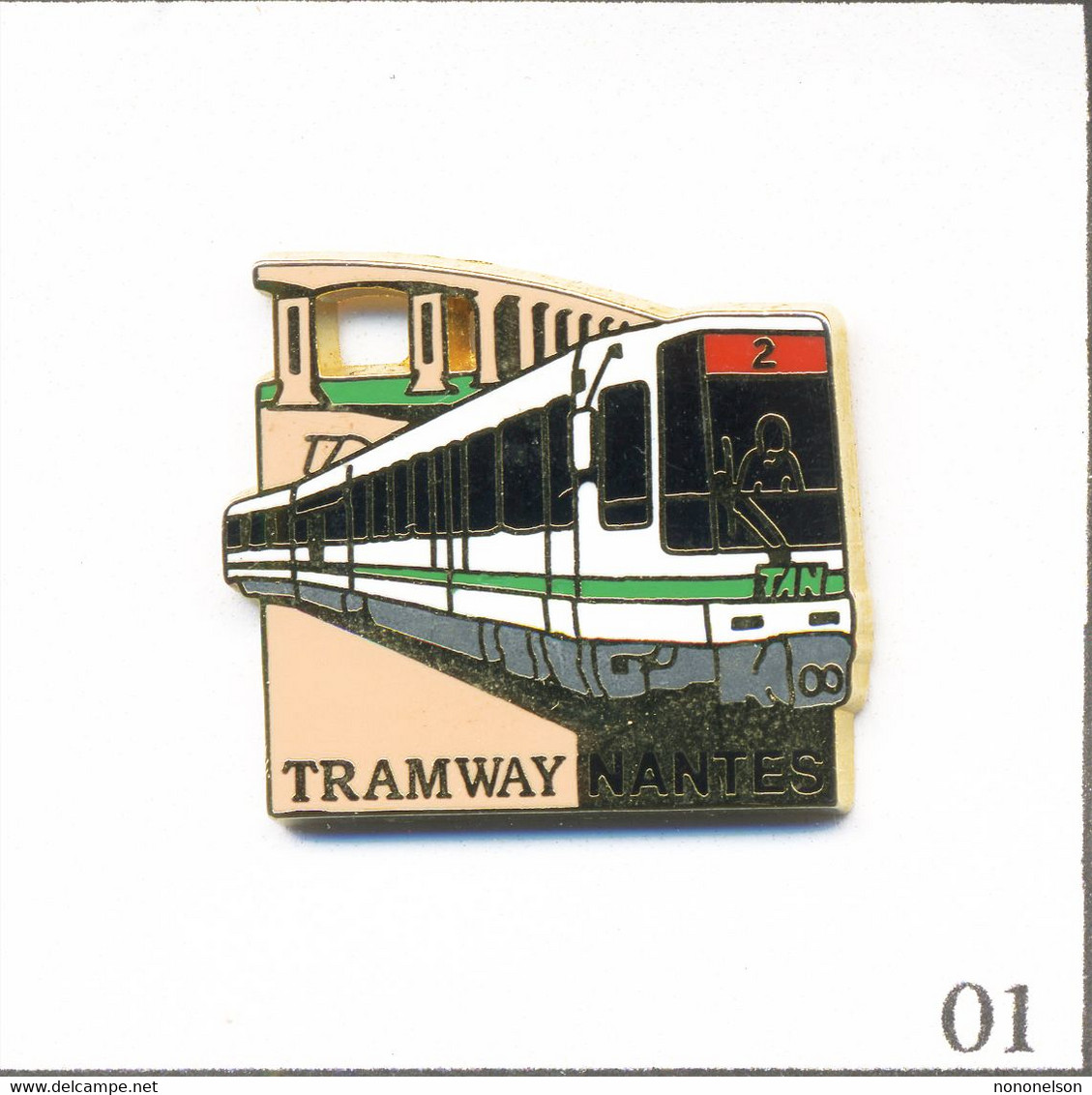 Pin's Tramway / SEMITAN (Société Economie MIxte Transports Agglomération Nantaise). Non Estampillé. Zamac. T880-01 - Transports