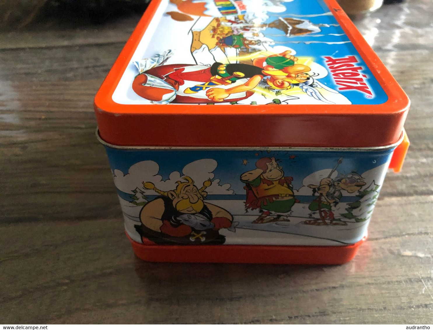 Asterix Et Obelix - Boîte à Gouter Kinder Surprise En Métal 2003 - Lunchbox - Objets Publicitaires