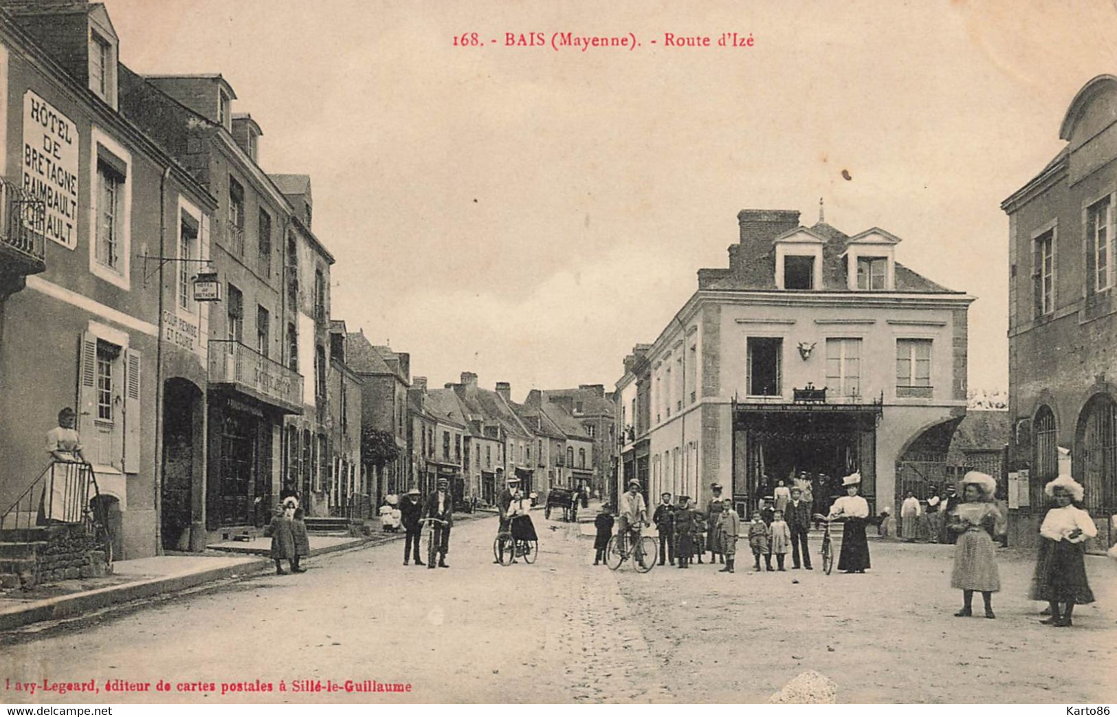 Bais * Routes D'izé * Hôtel De Bretagne RAIMBAULT * Villageois Enfants - Bais