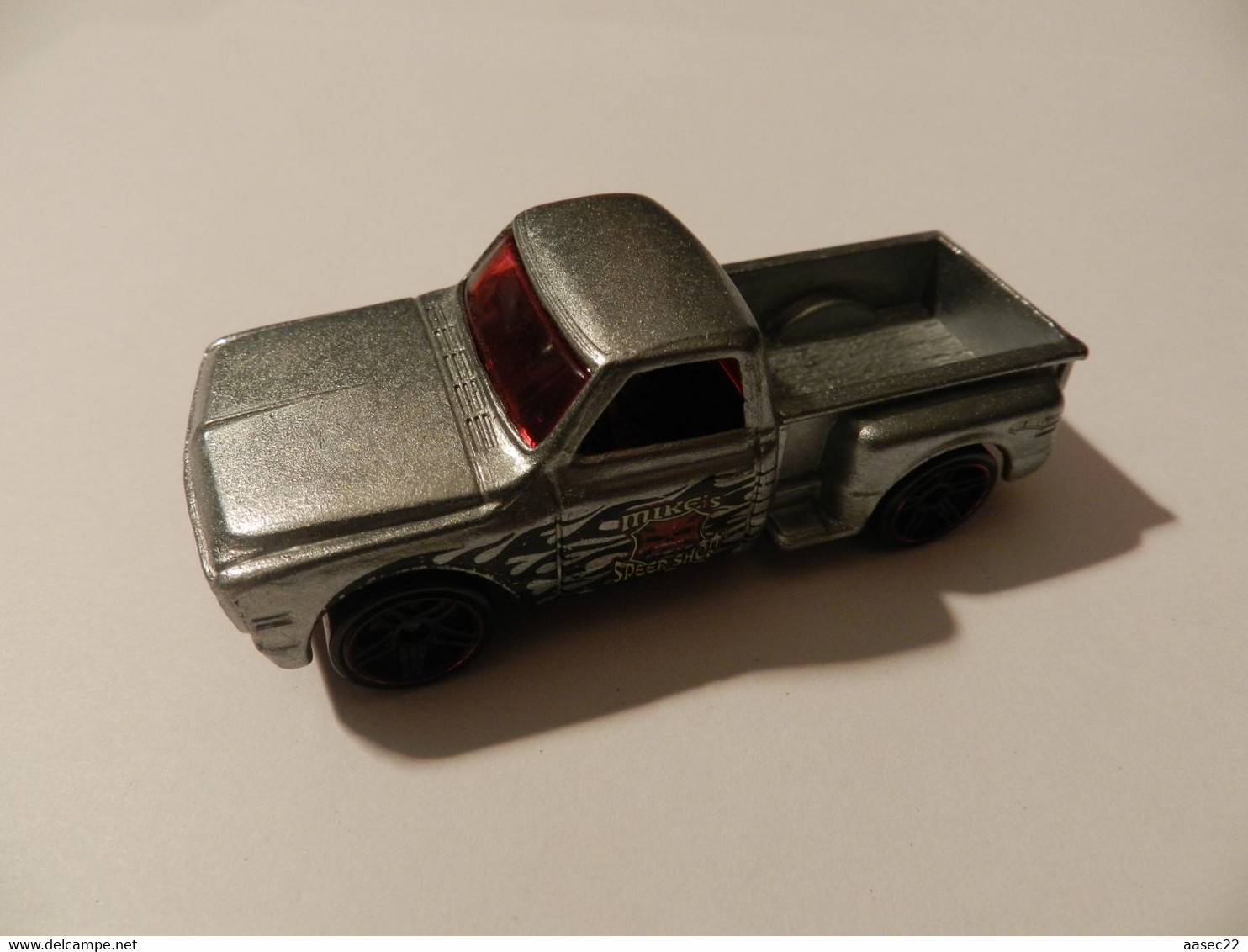 Hotwheels   '69 Custom Chevy    /    2001   ***   1997   *** - HotWheels