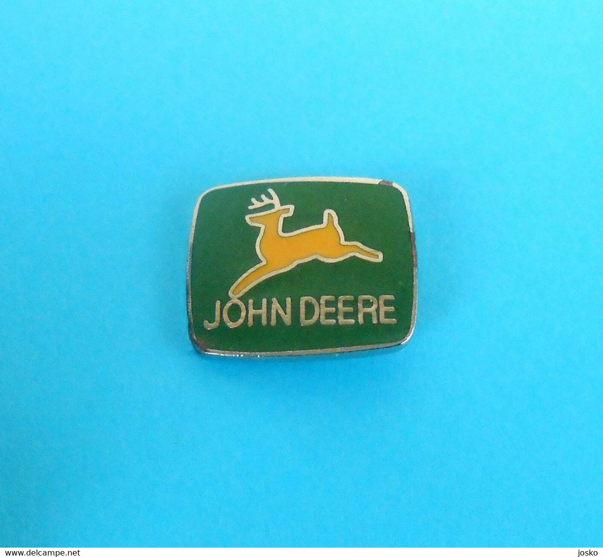 JOHN DEERE Tractors - Nice Rare Vintage Enamel Pin Badge * Tractor Tracteur Traktor Trattore Trator USA United States - Transports