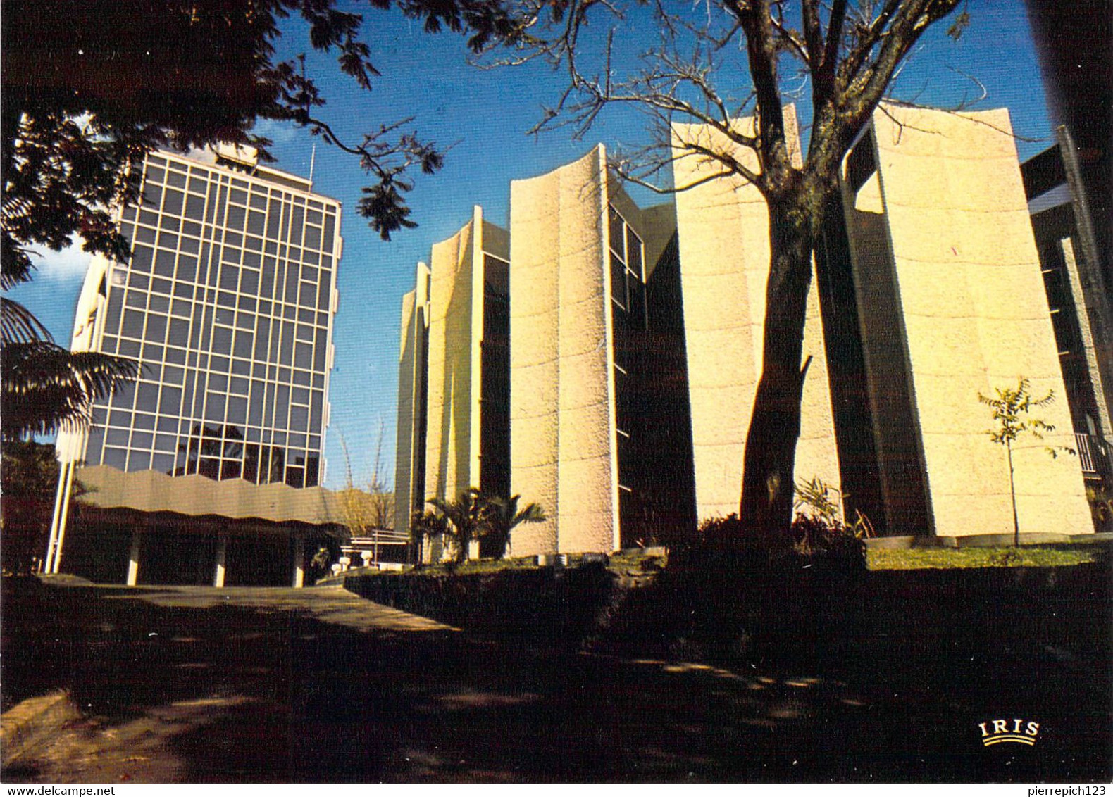 Saint Denis - Le Palais Du Conseil Général - Saint Denis