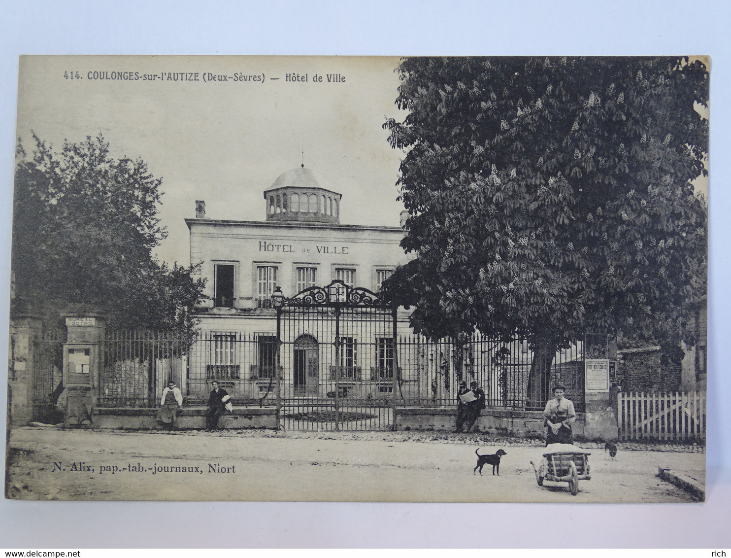 CPA 79 Deux Sèvres - COULONGES Sur L'AUTIZE - Hôtel De Ville - Coulonges-sur-l'Autize