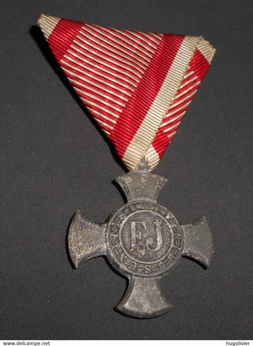 1916 Médaille Croix Du Mérite Autriche Hongrie Viribus Unitis FJ  IRON CROSS OF MERIT - Austria