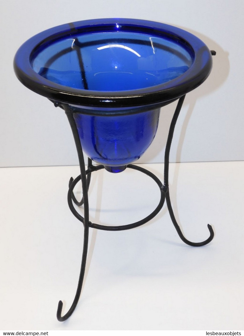 *VASE ou COUPE en VERRE EPAIS BLEU sur MONTURE Métal peint Noir XXe déco   E